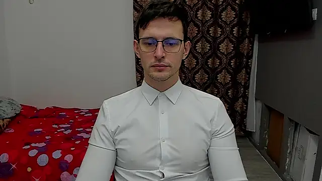 Snapshot of sexxymuscles4u chatting on January 23, 8:15 am sexxymuscles4u online show from January 23, 8:15 am