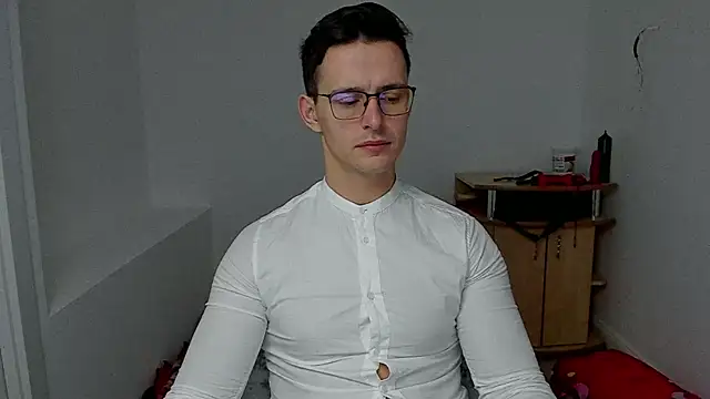 Snapshot of sexxymuscles4u chatting on January 9, 7:10 am sexxymuscles4u online show from January 9, 7:10 am