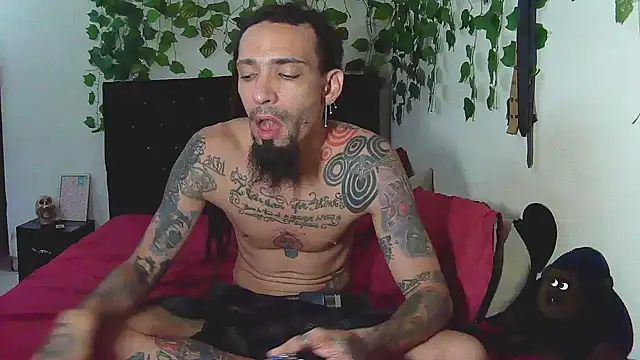 Snapshot of caribbeanlover1 chatting on October 21, 10:34 pm caribbeanlover1 online show from October 21, 10:34 pm