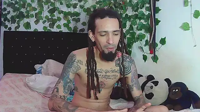 Snapshot of caribbeanlover1 chatting on December 10, 12:27 pm caribbeanlover1 online show from December 10, 12:27 pm