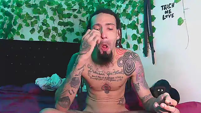 Snapshot of caribbeanlover1 chatting on October 19, 9:51 pm caribbeanlover1 online show from October 19, 9:51 pm