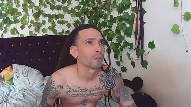 Snapshot of caribbeanlover1 chatting on January 10, 7:21 pm caribbeanlover1 online show from January 10, 7:21 pm