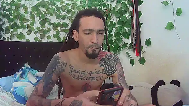 Snapshot of caribbeanlover1 chatting on February 3, 12:25 pm caribbeanlover1 online show from February 3, 12:25 pm