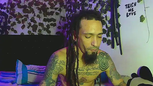 Snapshot of caribbeanlover1 chatting on October 14, 8:38 pm caribbeanlover1 online show from October 14, 8:38 pm