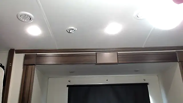 Snapshot of ThickD2C chatting on October 27, 6:10 pm ThickD2C online show from October 27, 6:10 pm