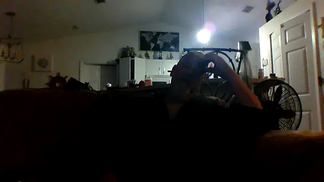 Snapshot of Yankeedave420 chatting on March 18, 7:44 am Yankeedave420 online show from March 18, 7:44 am