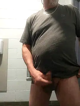 Yankeedave420 online show from May 16, 8:18 pm
