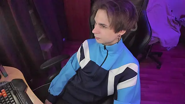 teelimata online show from March 10, 4:46 pm