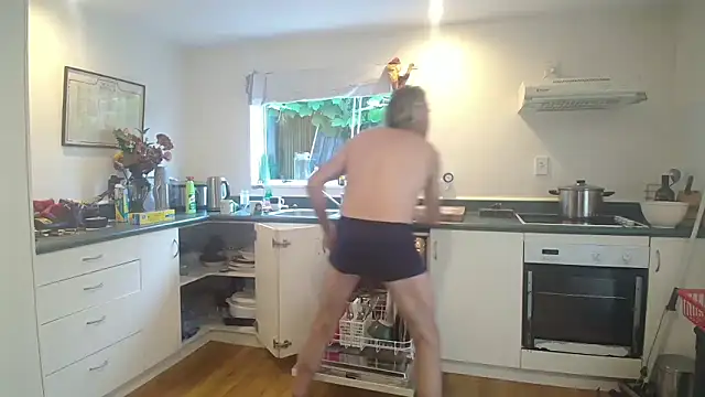 Mattsroom online show from November 26, 11:52 pm