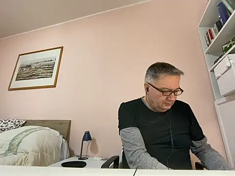 Snapshot of YOU6me chatting on January 27, 3:50 pm YOU6me online show from January 27, 3:50 pm