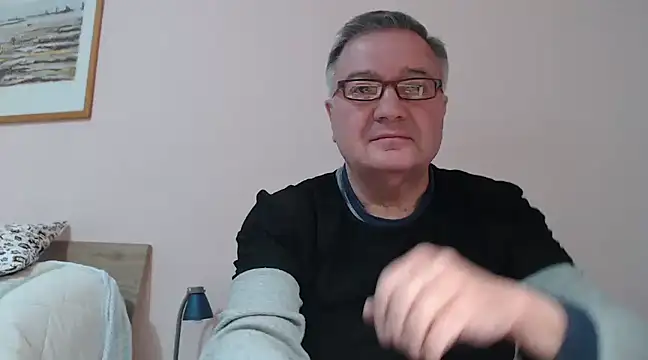 Snapshot of YOU6me chatting on February 1, 4:54 pm YOU6me online show from February 1, 4:54 pm