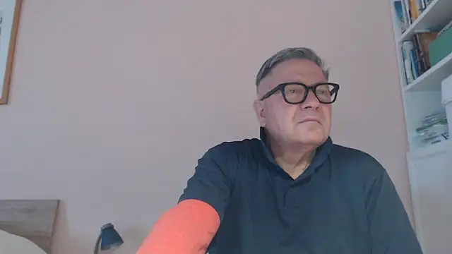 YOU6me online show from May 11, 4:04 pm