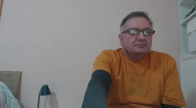 Snapshot of YOU6me chatting on January 19, 4:36 pm YOU6me online show from January 19, 4:36 pm