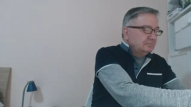 Snapshot of YOU6me chatting on February 21, 5:31 pm YOU6me online show from February 21, 5:31 pm