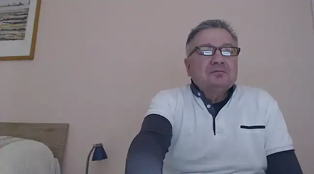 Snapshot of YOU6me chatting on January 17, 3:22 pm YOU6me online show from January 17, 3:22 pm