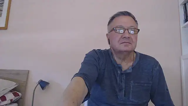 Snapshot of YOU6me chatting on September 19, 2:17 pm YOU6me online show from September 19, 2:17 pm