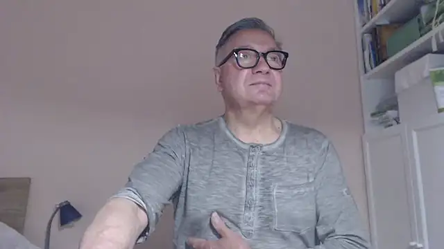 YOU6me online show from June 9, 8:05 am