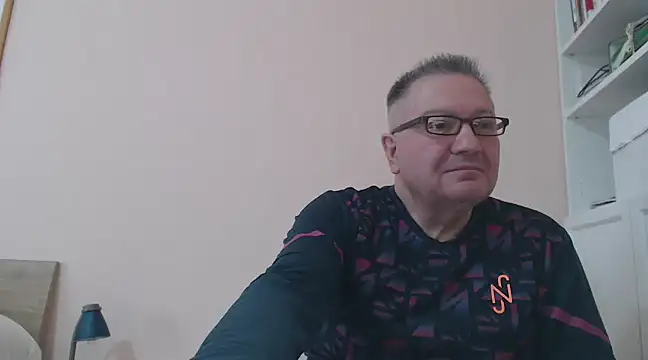 Snapshot of YOU6me chatting on January 1, 11:49 am YOU6me online show from January 1, 11:49 am