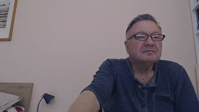 Snapshot of YOU6me chatting on September 21, 4:51 pm YOU6me online show from September 21, 4:51 pm