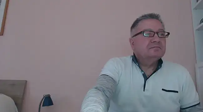 Snapshot of YOU6me chatting on January 14, 11:10 am YOU6me online show from January 14, 11:10 am