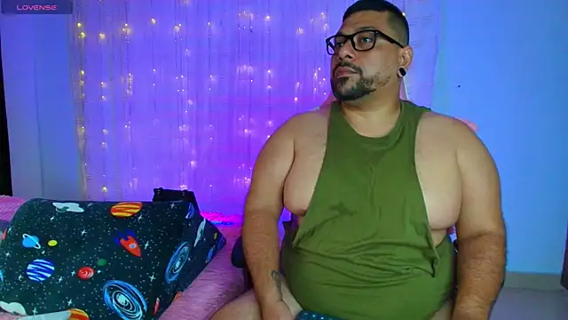 Snapshot of jacoob_woods chatting on February 21, 9:23 am jacoob woods online show from February 21, 9:23 am