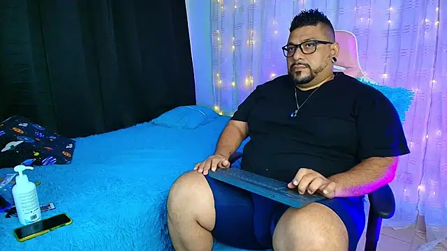 Snapshot of jacoob_woods chatting on March 19, 3:29 pm jacoob woods online show from March 19, 3:29 pm