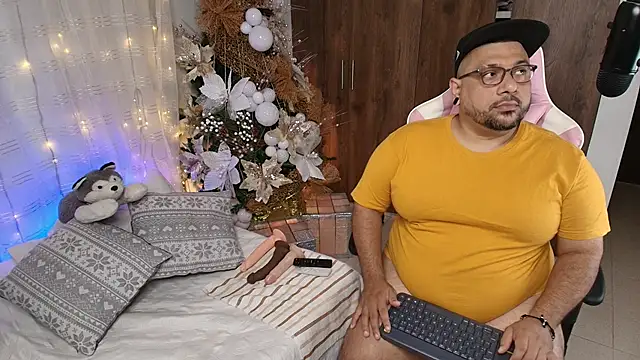 Snapshot of jacoob_woods chatting on December 4, 2:04 pm jacoob woods online show from December 4, 2:04 pm