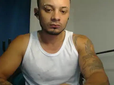 Snapshot of JacobJamess chatting on January 28, 11:17 pm JacobJamess online show from January 28, 11:17 pm