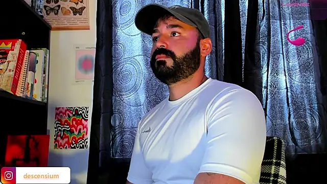 johnnyalx online show from May 11, 8:39 pm
