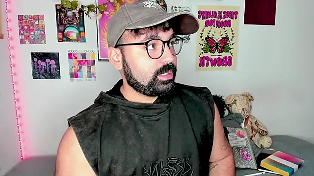 Snapshot of johnnyalx chatting on October 14, 8:16 pm johnnyalx online show from October 14, 8:16 pm