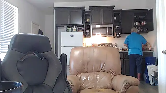 rockpoint69 online show from November 11, 1:38 pm