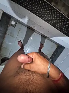 breejs online show from April 4, 2:19 am