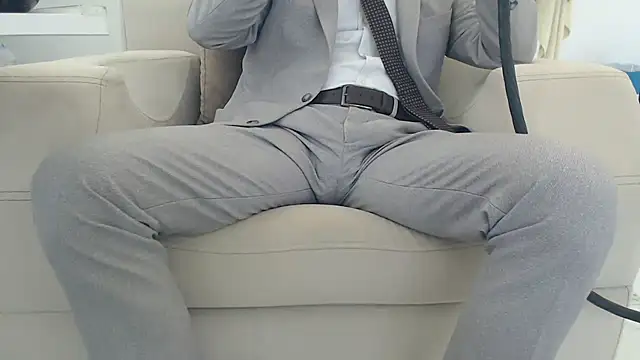 Snapshot of masterxmonster chatting on October 13, 8:42 am masterxmonster online show from October 13, 8:42 am