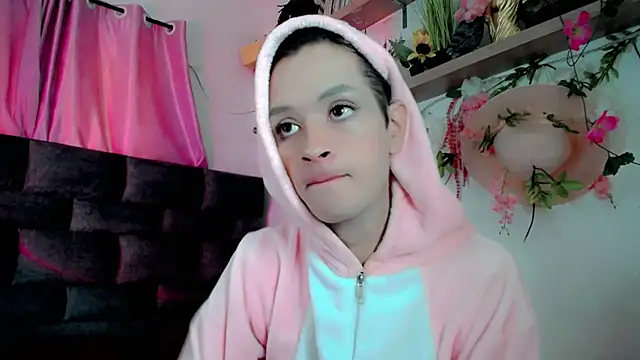 Snapshot of Sweet_Jack1 chatting on March 14, 3:03 pm Sweet Jack1 online show from March 14, 3:03 pm