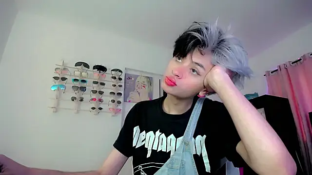 Snapshot of Sweet_Jack1 chatting on March 15, 3:06 pm Sweet Jack1 online show from March 15, 3:06 pm