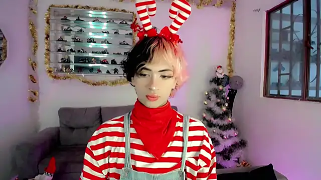Snapshot of Sweet_Jack1 chatting on December 14, 4:09 pm Sweet Jack1 online show from December 14, 4:09 pm