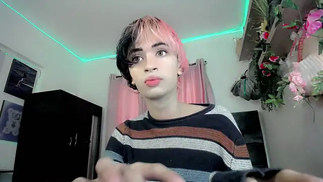 Snapshot of Sweet_Jack1 chatting on December 27, 2:55 pm Sweet Jack1 online show from December 27, 2:55 pm