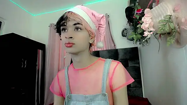 Snapshot of Sweet_Jack1 chatting on December 21, 2:58 pm Sweet Jack1 online show from December 21, 2:58 pm