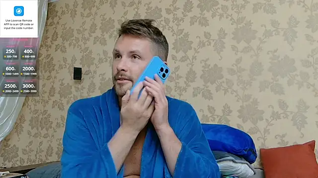 Snapshot of MartinBrandon chatting on September 30, 6:44 pm MartinBrandon online show from September 30, 6:44 pm