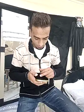 Snapshot of highguy chatting on January 1, 6:15 am highguy online show from January 1, 6:15 am