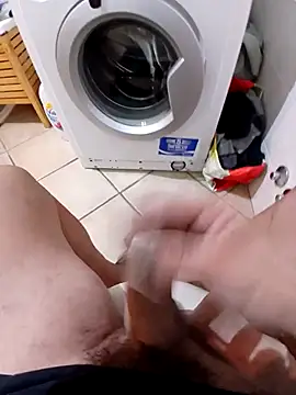 Snapshot of 74bob chatting on October 17, 3:43 am 74bob online show from October 17, 3:43 am