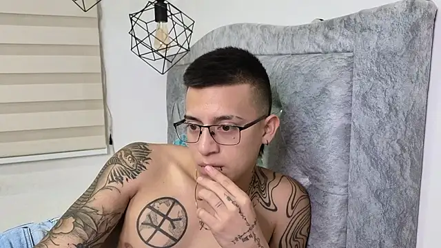 SIXXTOLOVE18 online show from March 27, 8:26 am