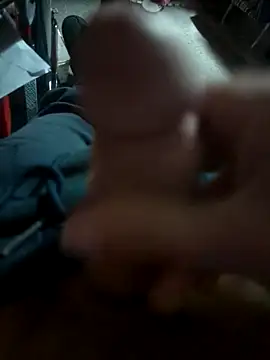 Dani el82xh online show from April 13, 9:15 pm