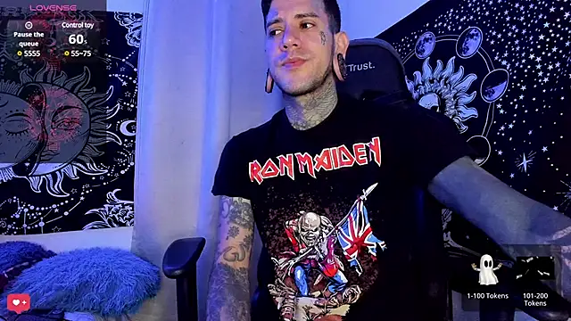 Snapshot of josh__ackerman chatting on January 30, 1:00 am josh ackerman online show from January 30, 1:00 am