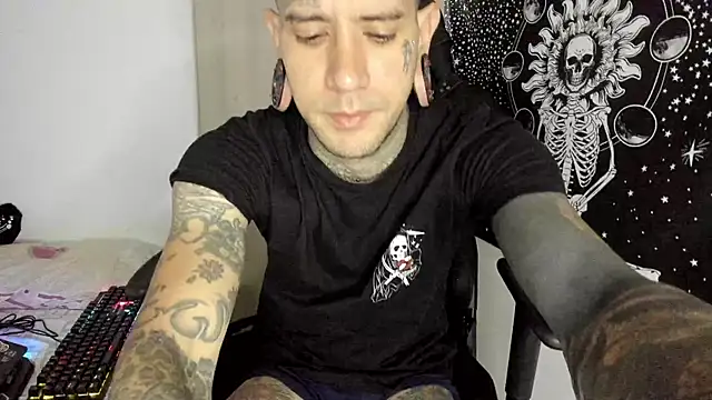 Snapshot of josh__ackerman chatting on January 9, 9:47 pm josh ackerman online show from January 9, 9:47 pm