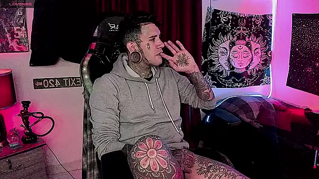 Snapshot of josh__ackerman chatting on December 19, 12:34 am josh ackerman online show from December 19, 12:34 am