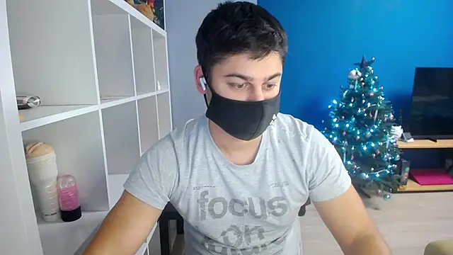 Snapshot of Tomguys chatting on December 26, 7:27 pm Tomguys online show from December 26, 7:27 pm