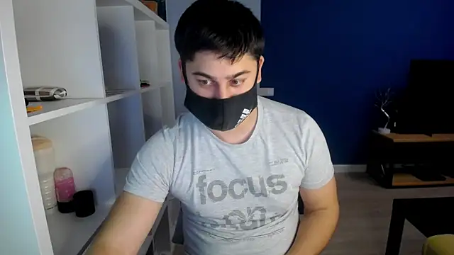 Snapshot of Tomguys chatting on March 21, 8:08 pm Tomguys online show from March 21, 8:08 pm