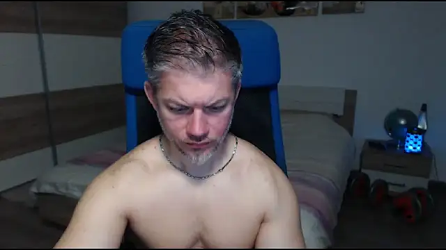 Snapshot of RobbyShawz chatting on March 15, 5:41 am RobbyShawz online show from March 15, 5:41 am