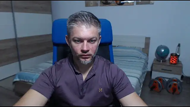 Snapshot of RobbyShawz chatting on September 18, 8:49 am RobbyShawz online show from September 18, 8:49 am